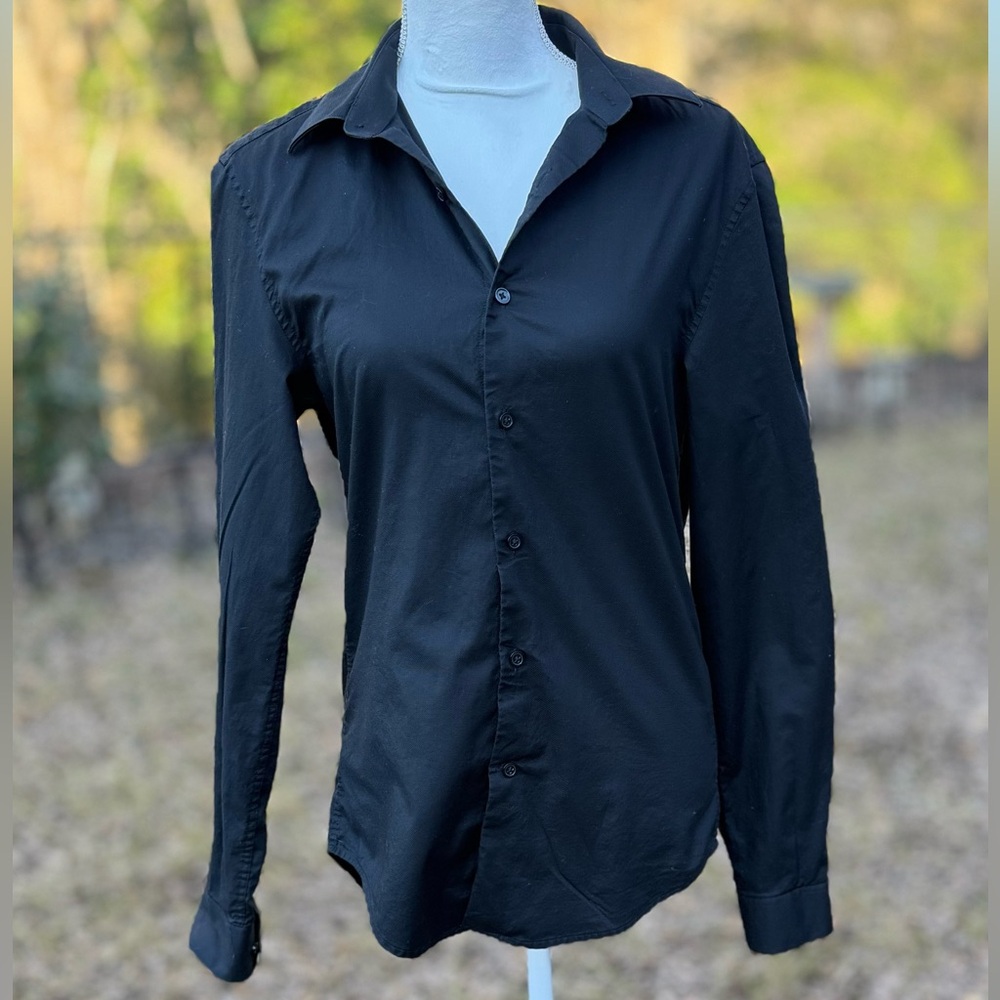🦋 H & M No 6 Classic Black Button down Shirt